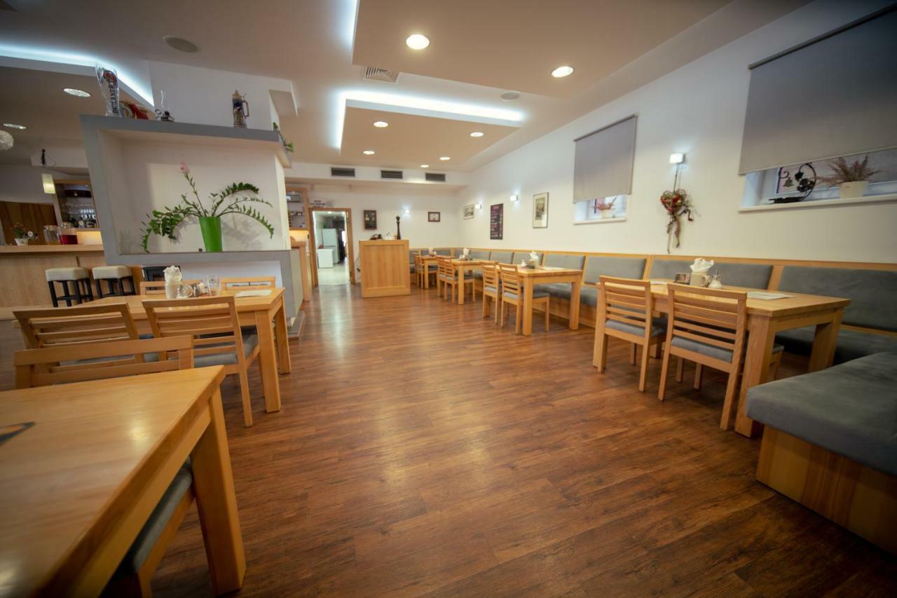 Penzion U Blahu Dolany  Extérieur photo